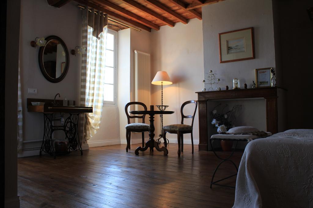 La Maison D'Anais Vic-en-Bigorre Exteriör bild